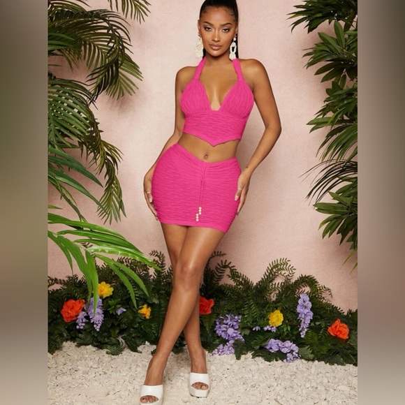 Women’s 2 piece Textured Backless Bandana Halter Top & Skirt 🔥 - Picture 2 of 3